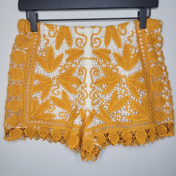 Tory Burch Pants - Tory Burch Yellow Crochet Lace Women Shorts Size 4